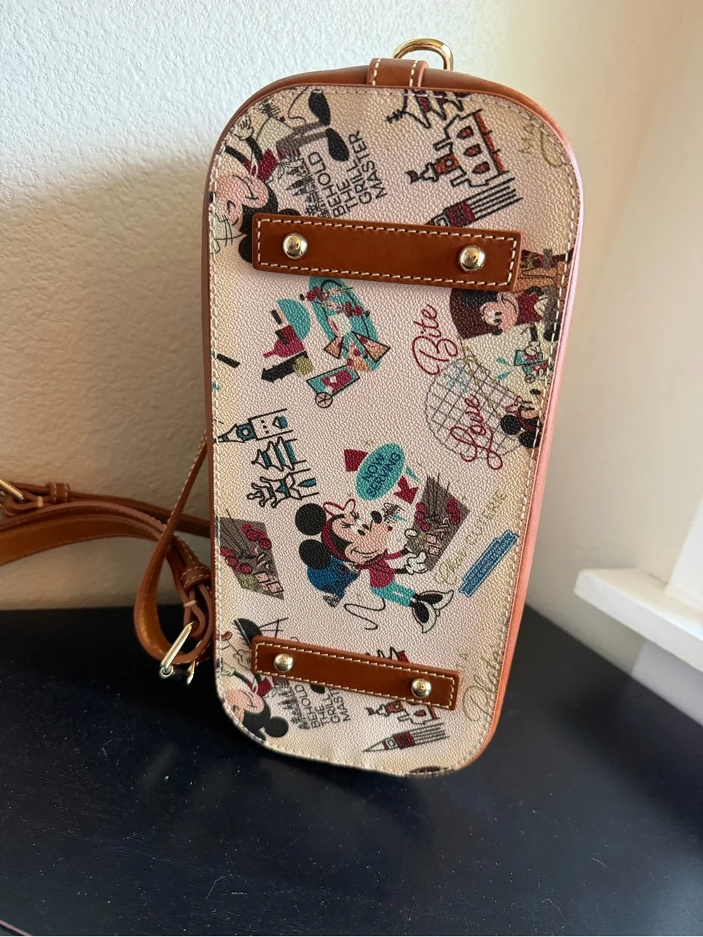 2022 Disney Dooney & Bourke Epcot Food & Wine Festival Satchel Bag Purse Strap